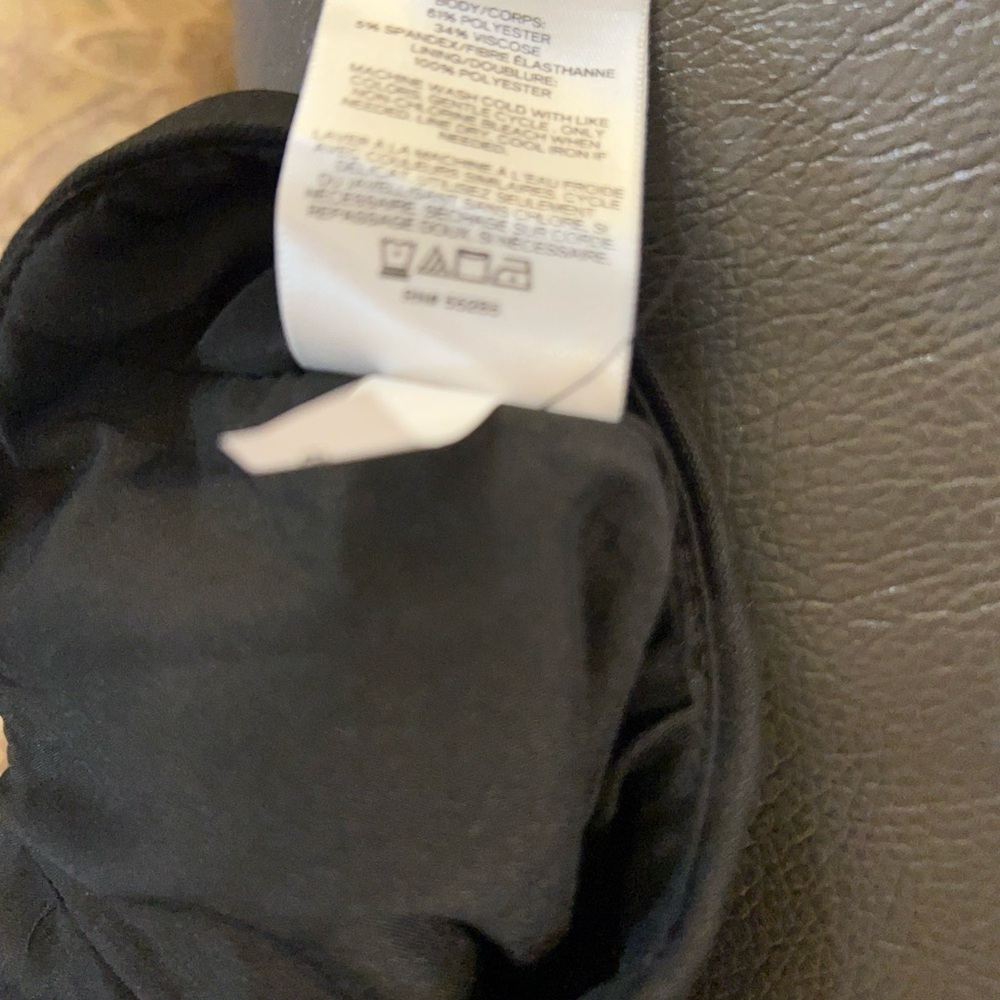NWT- Express Fully Lined Black Pencil Skirt - Picture 7 of 8